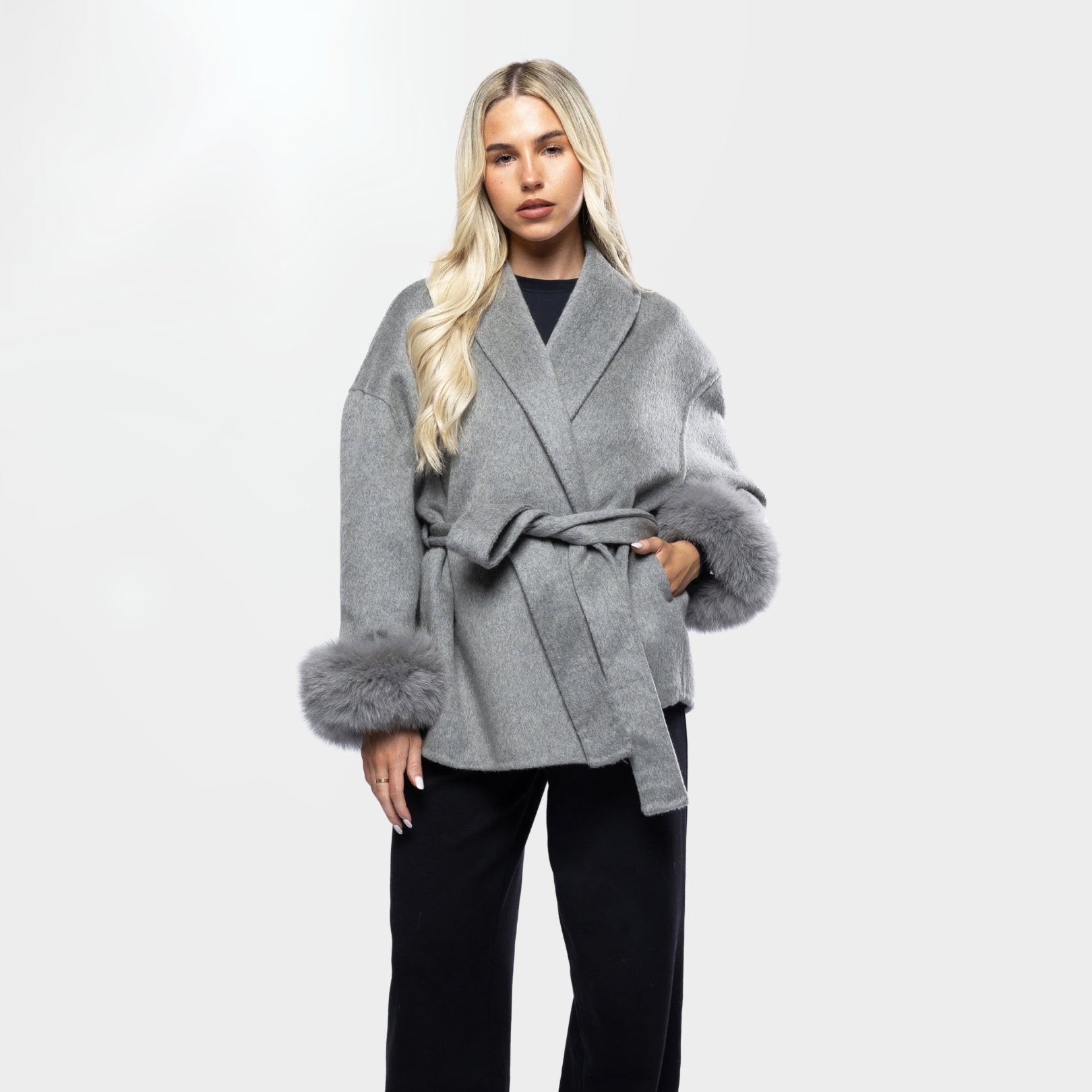 Sophia Luxe Coat – The Ultimate Winter Elegance!